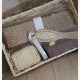 طقم استحمام عنايه بالجسم حجم كبير