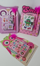 دفتر قفل مع قلم