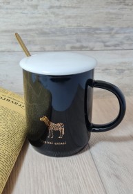 مج سادة مع غطاء وملقعه