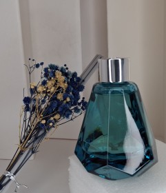 معطر جو عيدان مع ورد