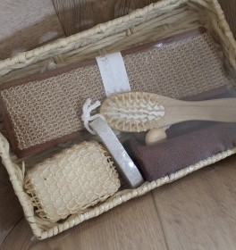 طقم استحمام عنايه بالجسم حجم كبير