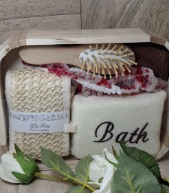 طقم استحمام بكج عناية بالجسم حجم صغير