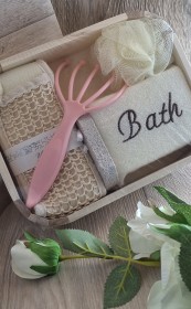 طقم استحمام بكج عناية بالجسم حجم صغير