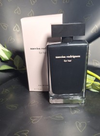 عطر نسائي NAWCISA RADRIGUEN